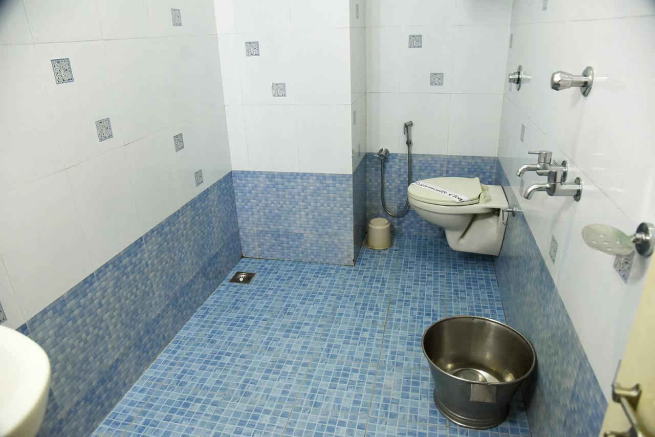 Slr Residency Hotell Subrahmanya Exteriör bild